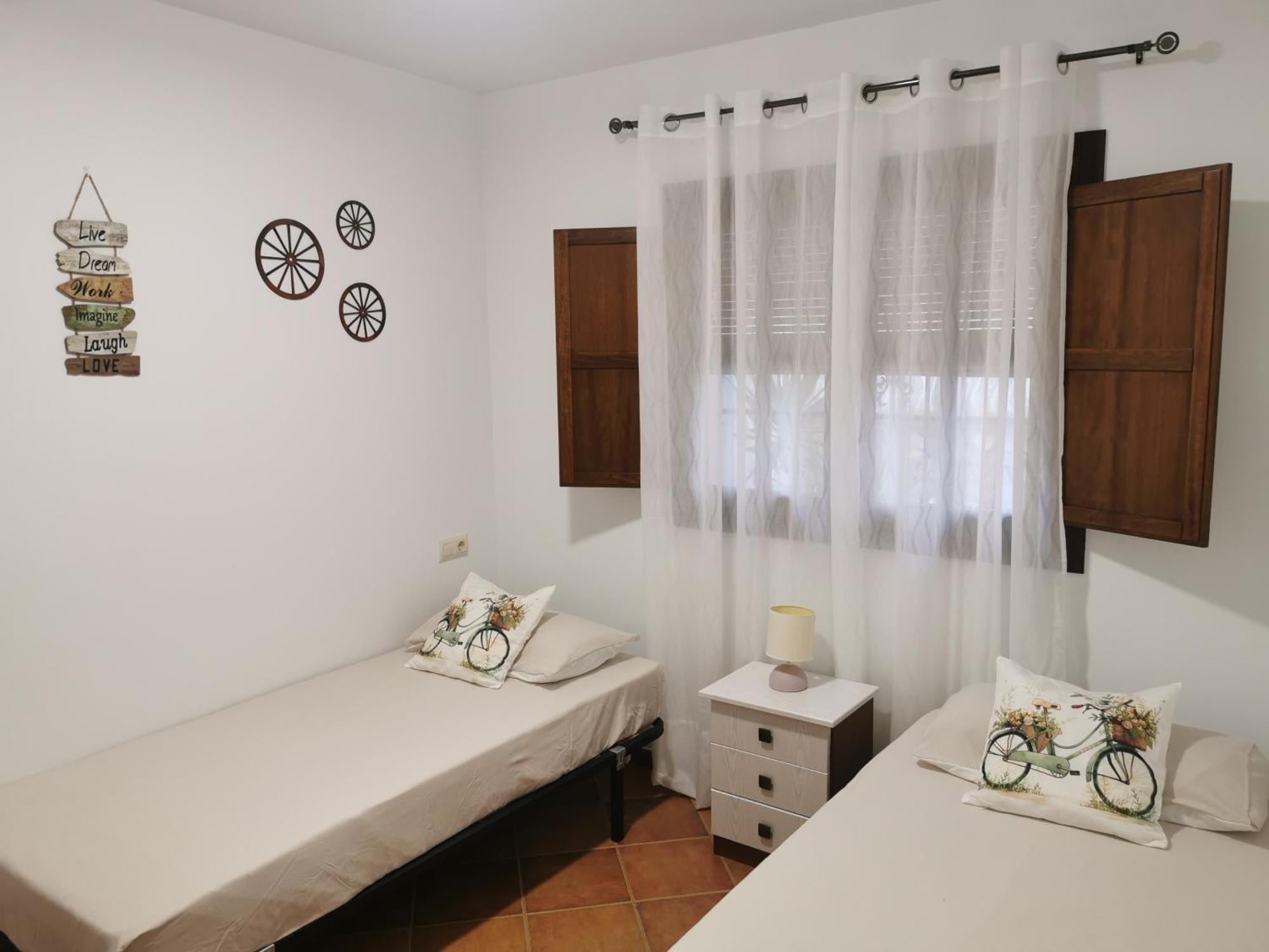 Apartamento Maria Platero Centrico Y Con Las Mejores Vistas Del Casco Antiguo La Montana Y El Mar Mediterraneo Фріхіліана Екстер'єр фото
